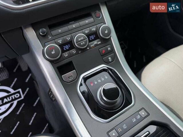 Білий Ленд Ровер Рендж Ровер Евок, об'ємом двигуна 2 л та пробігом 147 тис. км за 23500 $, фото 63 на Automoto.ua