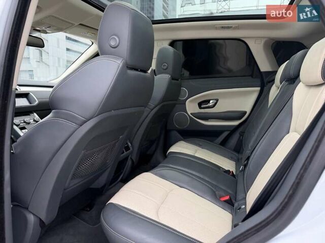 Білий Ленд Ровер Рендж Ровер Евок, об'ємом двигуна 2 л та пробігом 147 тис. км за 23500 $, фото 51 на Automoto.ua