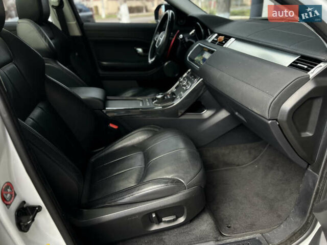 Білий Ленд Ровер Рендж Ровер Евок, об'ємом двигуна 2 л та пробігом 145 тис. км за 23000 $, фото 27 на Automoto.ua