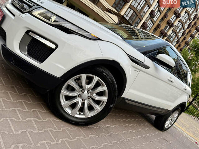 Белый Ленд Ровер Рендж Ровер Эвок, объемом двигателя 2 л и пробегом 90 тыс. км за 19850 $, фото 2 на Automoto.ua