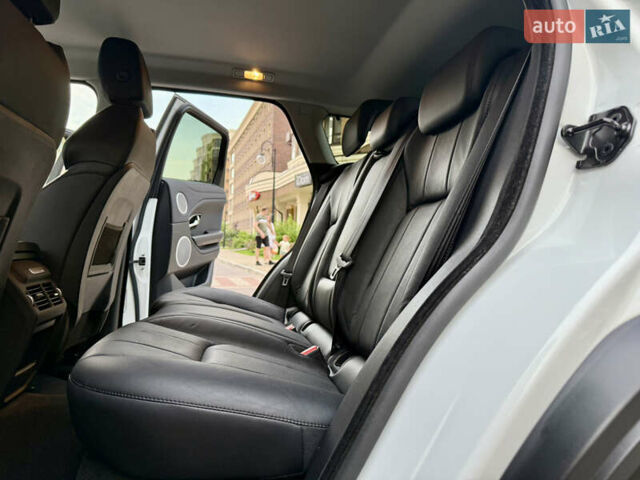 Белый Ленд Ровер Рендж Ровер Эвок, объемом двигателя 2 л и пробегом 90 тыс. км за 19850 $, фото 63 на Automoto.ua