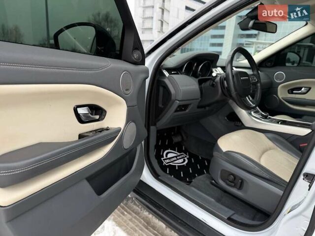 Білий Ленд Ровер Рендж Ровер Евок, об'ємом двигуна 2 л та пробігом 147 тис. км за 23500 $, фото 35 на Automoto.ua