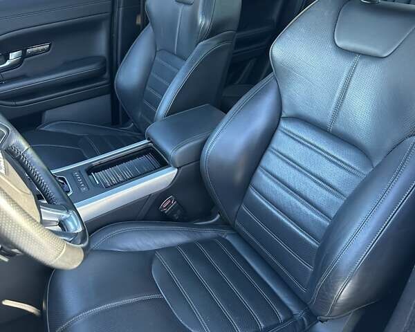 Білий Ленд Ровер Рендж Ровер Евок, об'ємом двигуна 2 л та пробігом 158 тис. км за 24000 $, фото 19 на Automoto.ua