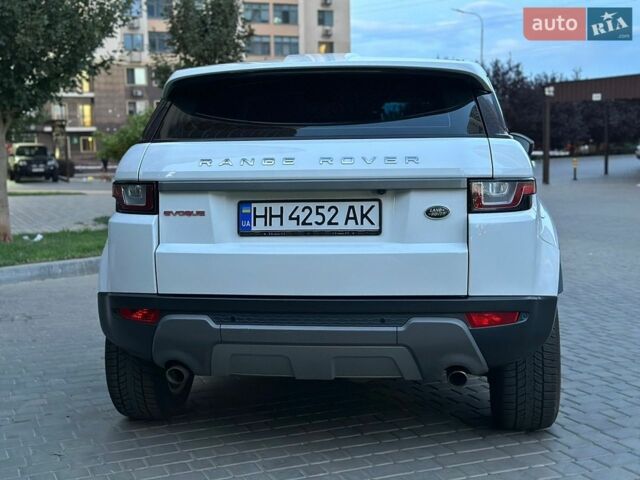 Білий Ленд Ровер Рендж Ровер Евок, об'ємом двигуна 2 л та пробігом 145 тис. км за 19300 $, фото 4 на Automoto.ua