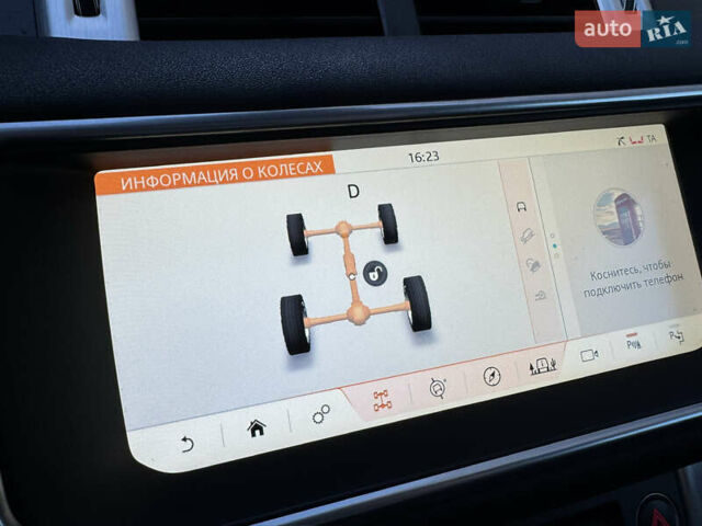 Белый Ленд Ровер Рендж Ровер Эвок, объемом двигателя 2 л и пробегом 117 тыс. км за 25250 $, фото 66 на Automoto.ua