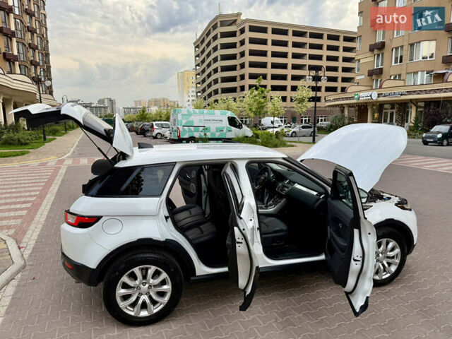 Белый Ленд Ровер Рендж Ровер Эвок, объемом двигателя 2 л и пробегом 90 тыс. км за 19850 $, фото 5 на Automoto.ua