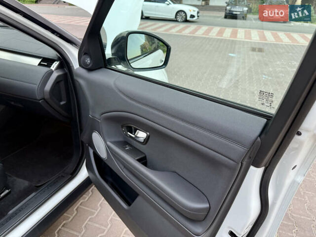 Білий Ленд Ровер Рендж Ровер Евок, об'ємом двигуна 0 л та пробігом 90 тис. км за 20450 $, фото 58 на Automoto.ua