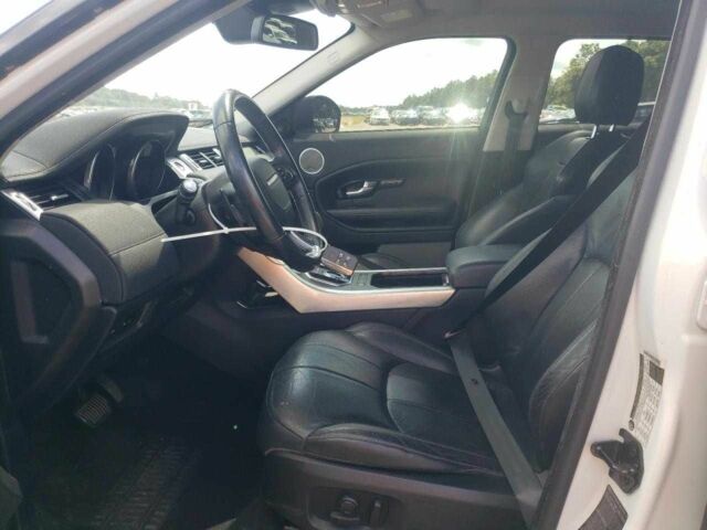 Белый Ленд Ровер Рендж Ровер Эвок, объемом двигателя 2 л и пробегом 128 тыс. км за 4200 $, фото 6 на Automoto.ua