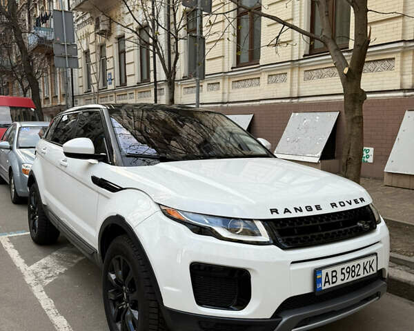 Білий Ленд Ровер Рендж Ровер Евок, об'ємом двигуна 2 л та пробігом 61 тис. км за 22500 $, фото 4 на Automoto.ua
