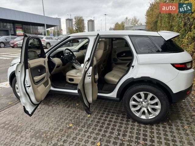 Белый Ленд Ровер Рендж Ровер Эвок, объемом двигателя 2 л и пробегом 59 тыс. км за 26500 $, фото 5 на Automoto.ua