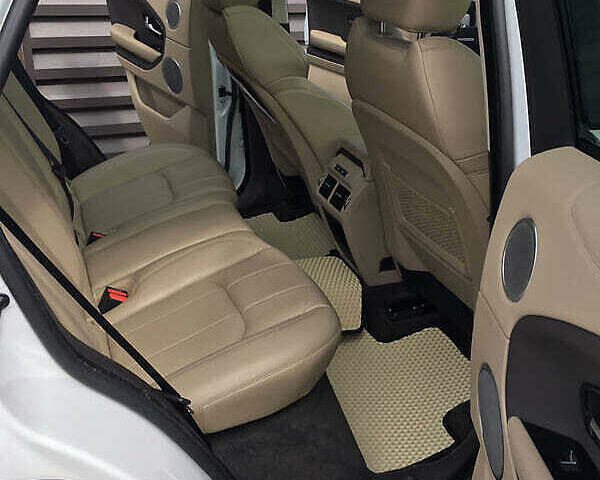 Белый Ленд Ровер Рендж Ровер Эвок, объемом двигателя 2 л и пробегом 117 тыс. км за 16400 $, фото 15 на Automoto.ua