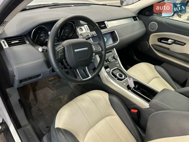 Білий Ленд Ровер Рендж Ровер Евок, об'ємом двигуна 2 л та пробігом 98 тис. км за 24000 $, фото 5 на Automoto.ua
