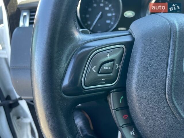 Белый Ленд Ровер Рендж Ровер Эвок, объемом двигателя 0 л и пробегом 180 тыс. км за 18500 $, фото 24 на Automoto.ua