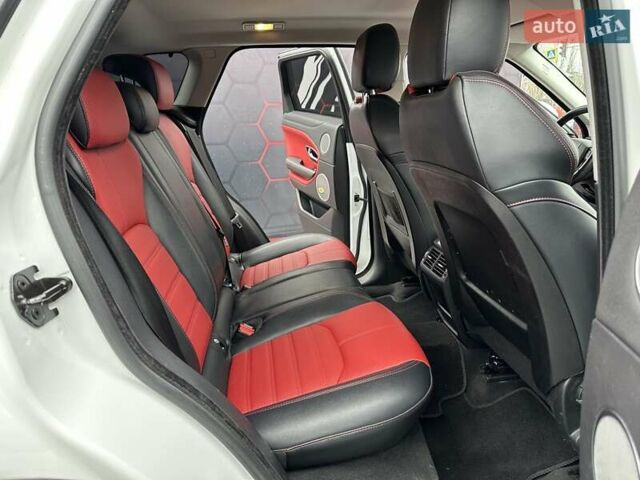 Белый Ленд Ровер Рендж Ровер Эвок, объемом двигателя 2 л и пробегом 108 тыс. км за 22999 $, фото 25 на Automoto.ua