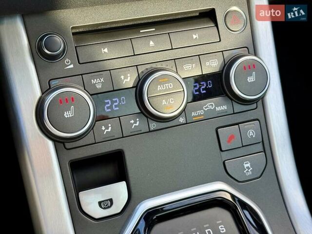 Белый Ленд Ровер Рендж Ровер Эвок, объемом двигателя 2 л и пробегом 116 тыс. км за 22000 $, фото 16 на Automoto.ua