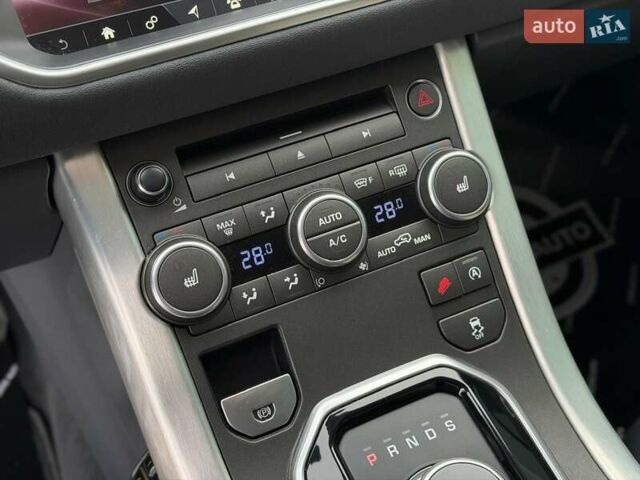 Білий Ленд Ровер Рендж Ровер Евок, об'ємом двигуна 2 л та пробігом 147 тис. км за 23500 $, фото 73 на Automoto.ua