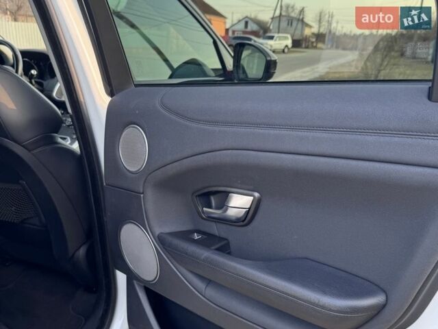 Білий Ленд Ровер Рендж Ровер Евок, об'ємом двигуна 2 л та пробігом 120 тис. км за 18500 $, фото 38 на Automoto.ua