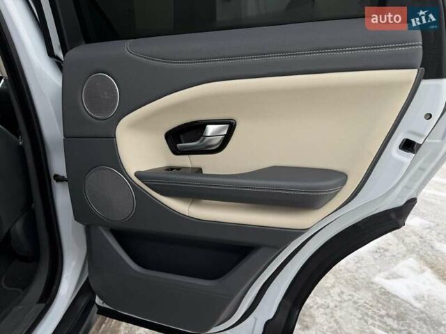 Білий Ленд Ровер Рендж Ровер Евок, об'ємом двигуна 2 л та пробігом 147 тис. км за 23500 $, фото 60 на Automoto.ua