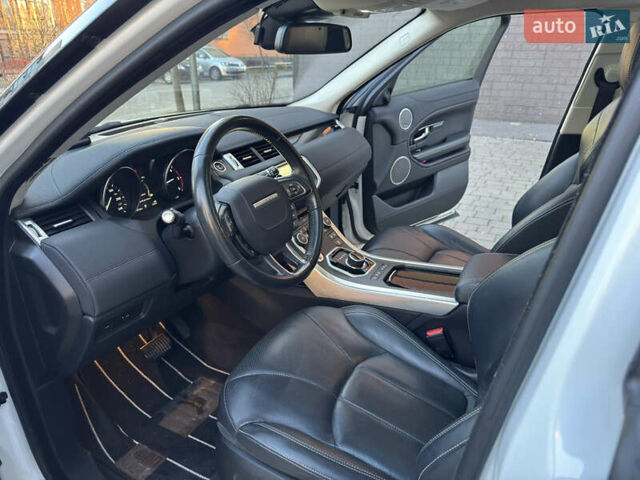 Белый Ленд Ровер Рендж Ровер Эвок, объемом двигателя 2 л и пробегом 117 тыс. км за 25250 $, фото 50 на Automoto.ua