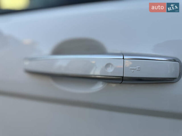 Белый Ленд Ровер Рендж Ровер Эвок, объемом двигателя 2 л и пробегом 117 тыс. км за 25250 $, фото 22 на Automoto.ua