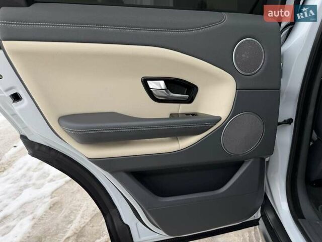 Білий Ленд Ровер Рендж Ровер Евок, об'ємом двигуна 2 л та пробігом 147 тис. км за 23500 $, фото 43 на Automoto.ua