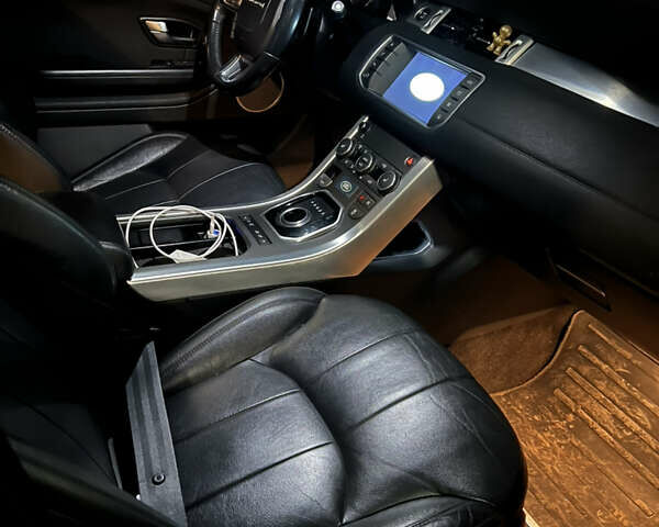 Белый Ленд Ровер Рендж Ровер Эвок, объемом двигателя 2 л и пробегом 206 тыс. км за 24000 $, фото 11 на Automoto.ua