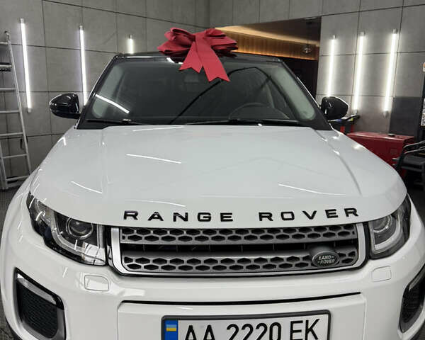 Белый Ленд Ровер Рендж Ровер Эвок, объемом двигателя 2 л и пробегом 48 тыс. км за 28500 $, фото 2 на Automoto.ua