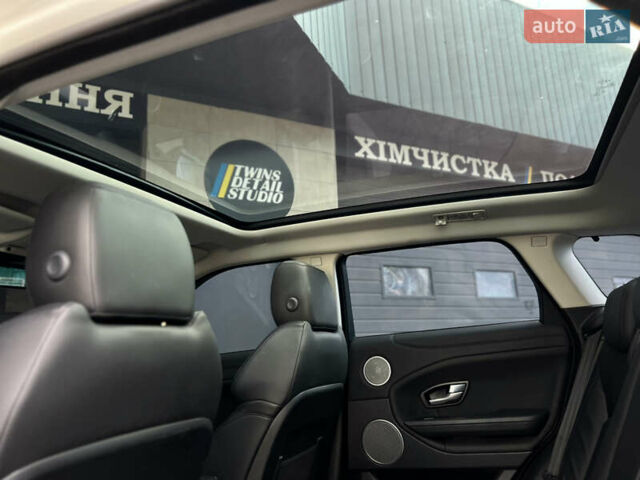 Білий Ленд Ровер Рендж Ровер Евок, об'ємом двигуна 2 л та пробігом 145 тис. км за 23000 $, фото 23 на Automoto.ua