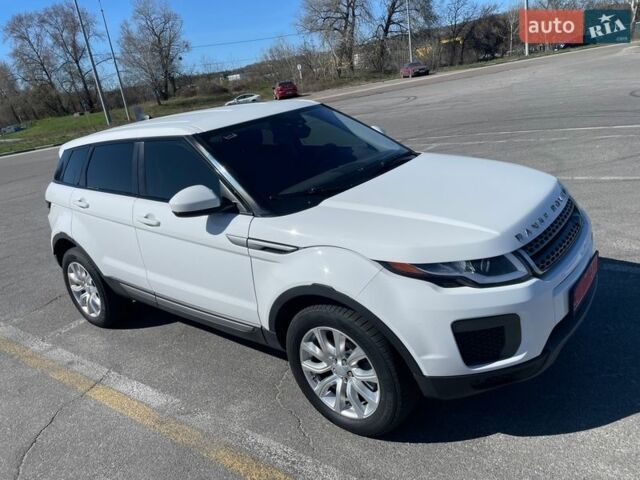 Белый Ленд Ровер Рендж Ровер Эвок, объемом двигателя 0 л и пробегом 180 тыс. км за 18500 $, фото 1 на Automoto.ua