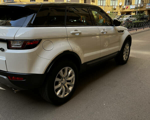 Белый Ленд Ровер Рендж Ровер Эвок, объемом двигателя 2 л и пробегом 48 тыс. км за 28500 $, фото 4 на Automoto.ua