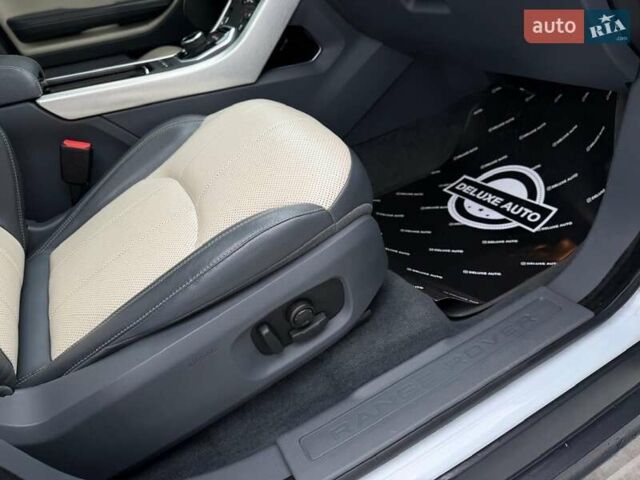 Білий Ленд Ровер Рендж Ровер Евок, об'ємом двигуна 2 л та пробігом 147 тис. км за 23500 $, фото 54 на Automoto.ua