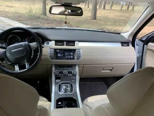 Білий Ленд Ровер Рендж Ровер Евок, об'ємом двигуна 2 л та пробігом 102 тис. км за 20000 $, фото 7 на Automoto.ua