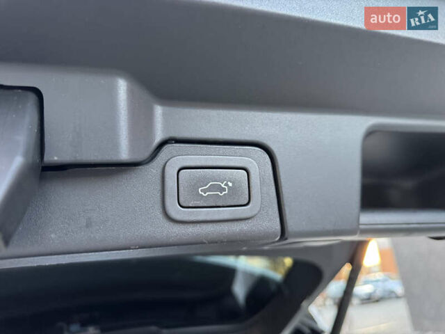 Белый Ленд Ровер Рендж Ровер Эвок, объемом двигателя 2 л и пробегом 117 тыс. км за 25250 $, фото 44 на Automoto.ua