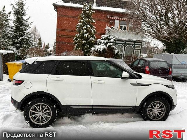 Белый Ленд Ровер Рендж Ровер Эвок, объемом двигателя 2 л и пробегом 17000 тыс. км за 17000 $, фото 5 на Automoto.ua