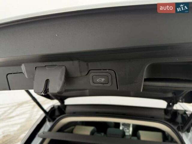 Білий Ленд Ровер Рендж Ровер Евок, об'ємом двигуна 2 л та пробігом 147 тис. км за 23500 $, фото 34 на Automoto.ua