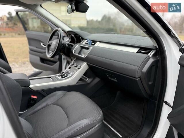 Белый Ленд Ровер Рендж Ровер Эвок, объемом двигателя 2 л и пробегом 91 тыс. км за 22900 $, фото 28 на Automoto.ua