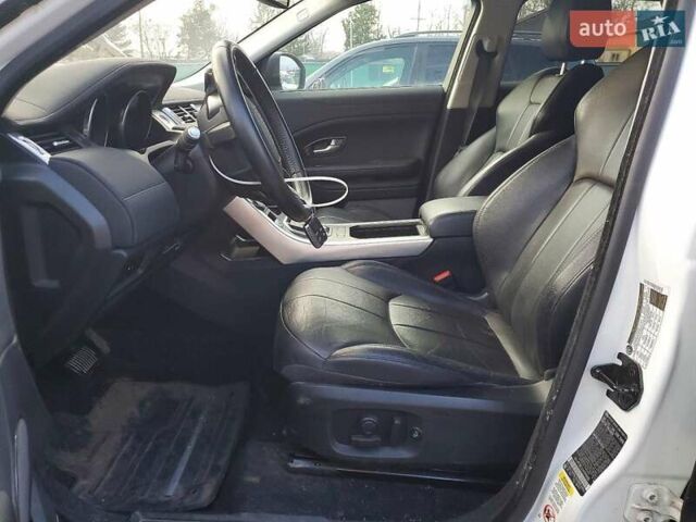 Білий Ленд Ровер Рендж Ровер Евок, об'ємом двигуна 2 л та пробігом 54 тис. км за 7500 $, фото 6 на Automoto.ua