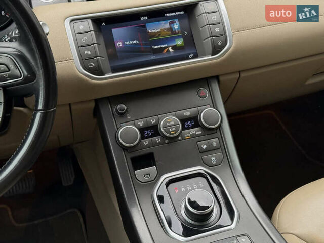 Белый Ленд Ровер Рендж Ровер Эвок, объемом двигателя 2 л и пробегом 116 тыс. км за 18100 $, фото 8 на Automoto.ua