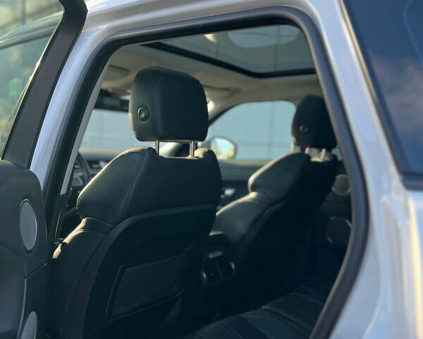 Білий Ленд Ровер Рендж Ровер Евок, об'ємом двигуна 2 л та пробігом 80 тис. км за 22900 $, фото 19 на Automoto.ua