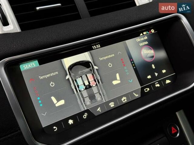 Білий Ленд Ровер Рендж Ровер Евок, об'ємом двигуна 2 л та пробігом 121 тис. км за 20240 $, фото 24 на Automoto.ua