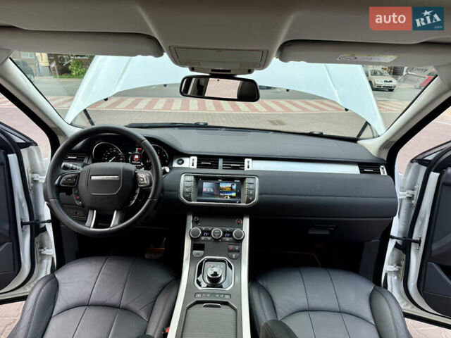 Белый Ленд Ровер Рендж Ровер Эвок, объемом двигателя 2 л и пробегом 90 тыс. км за 19850 $, фото 79 на Automoto.ua
