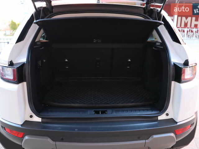 Білий Ленд Ровер Рендж Ровер Евок, об'ємом двигуна 2 л та пробігом 40 тис. км за 28900 $, фото 38 на Automoto.ua