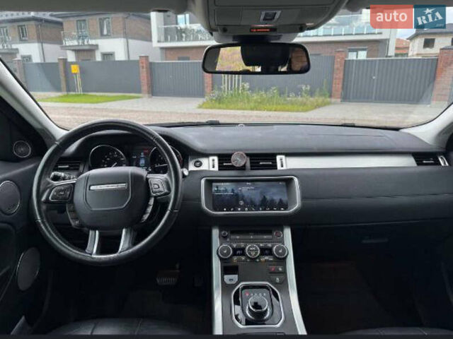 Белый Ленд Ровер Рендж Ровер Эвок, объемом двигателя 2 л и пробегом 106 тыс. км за 27500 $, фото 1 на Automoto.ua