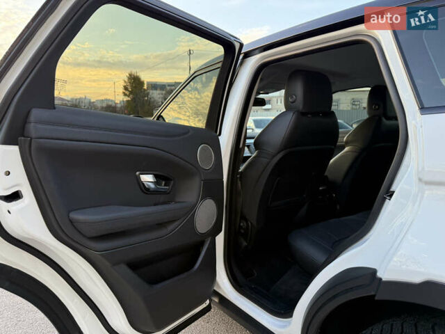 Білий Ленд Ровер Рендж Ровер Евок, об'ємом двигуна 2 л та пробігом 74 тис. км за 24500 $, фото 27 на Automoto.ua