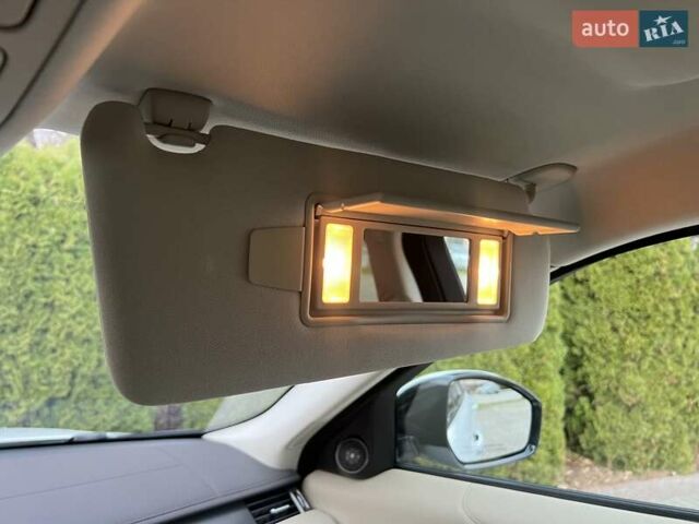 Білий Ленд Ровер Рендж Ровер Евок, об'ємом двигуна 2 л та пробігом 56 тис. км за 26400 $, фото 26 на Automoto.ua
