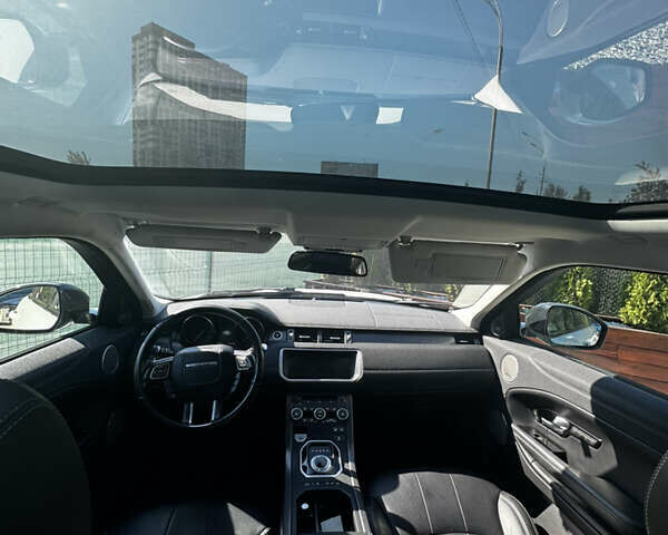 Белый Ленд Ровер Рендж Ровер Эвок, объемом двигателя 2 л и пробегом 200 тыс. км за 17000 $, фото 7 на Automoto.ua