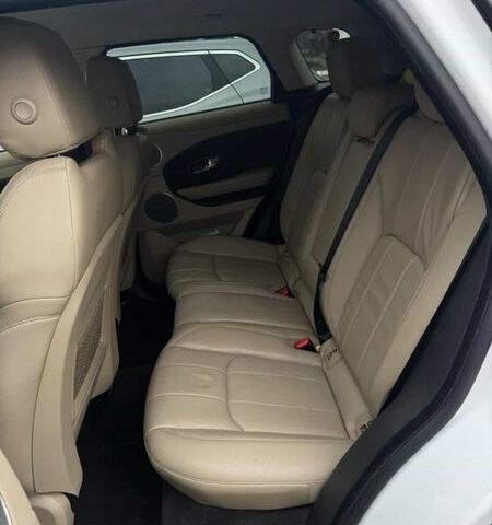 Белый Ленд Ровер Рендж Ровер Эвок, объемом двигателя 2.5 л и пробегом 90 тыс. км за 21500 $, фото 6 на Automoto.ua