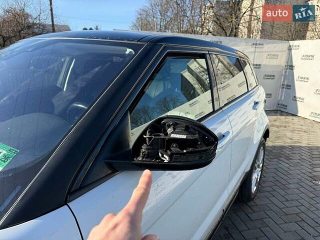 Белый Ленд Ровер Рендж Ровер Эвок, объемом двигателя 2 л и пробегом 177 тыс. км за 16400 $, фото 2 на Automoto.ua