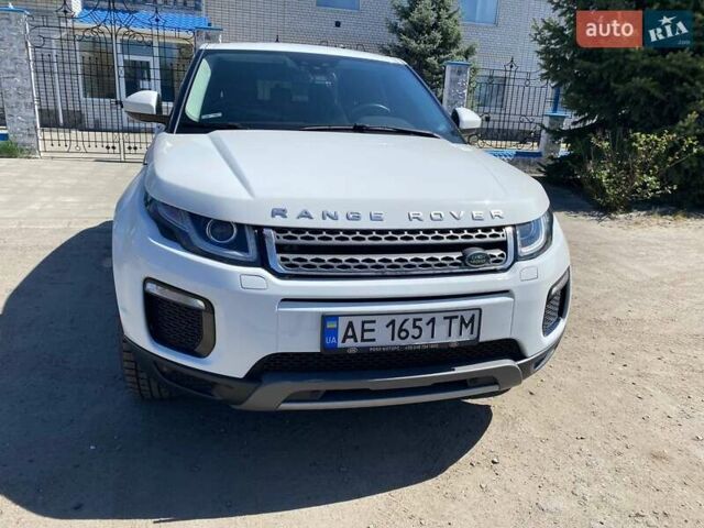 Білий Ленд Ровер Рендж Ровер Евок, об'ємом двигуна 2 л та пробігом 60 тис. км за 28000 $, фото 7 на Automoto.ua