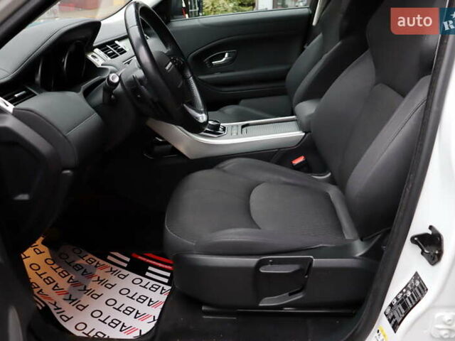 Белый Ленд Ровер Рендж Ровер Эвок, объемом двигателя 2 л и пробегом 67 тыс. км за 28900 $, фото 12 на Automoto.ua